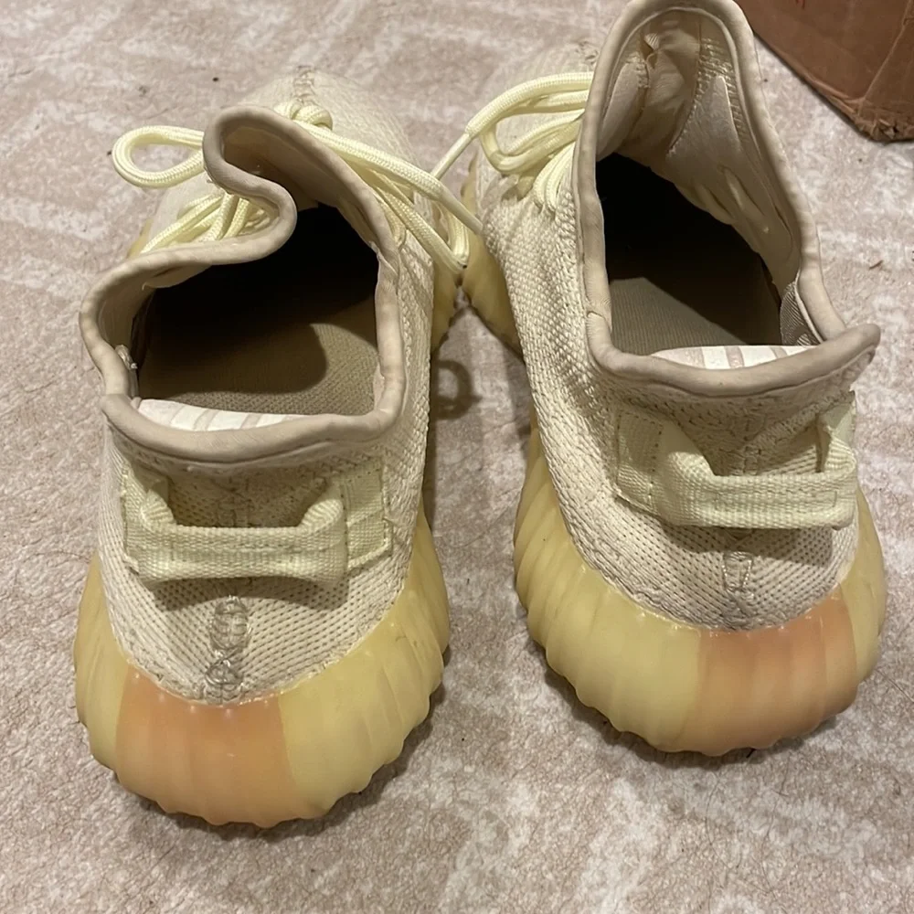 Yeezy Boost 350 “Butter” - Picture 3 of 9